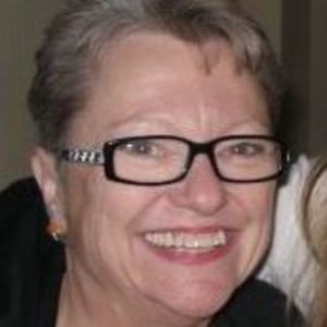 Meet your Posher, Mona